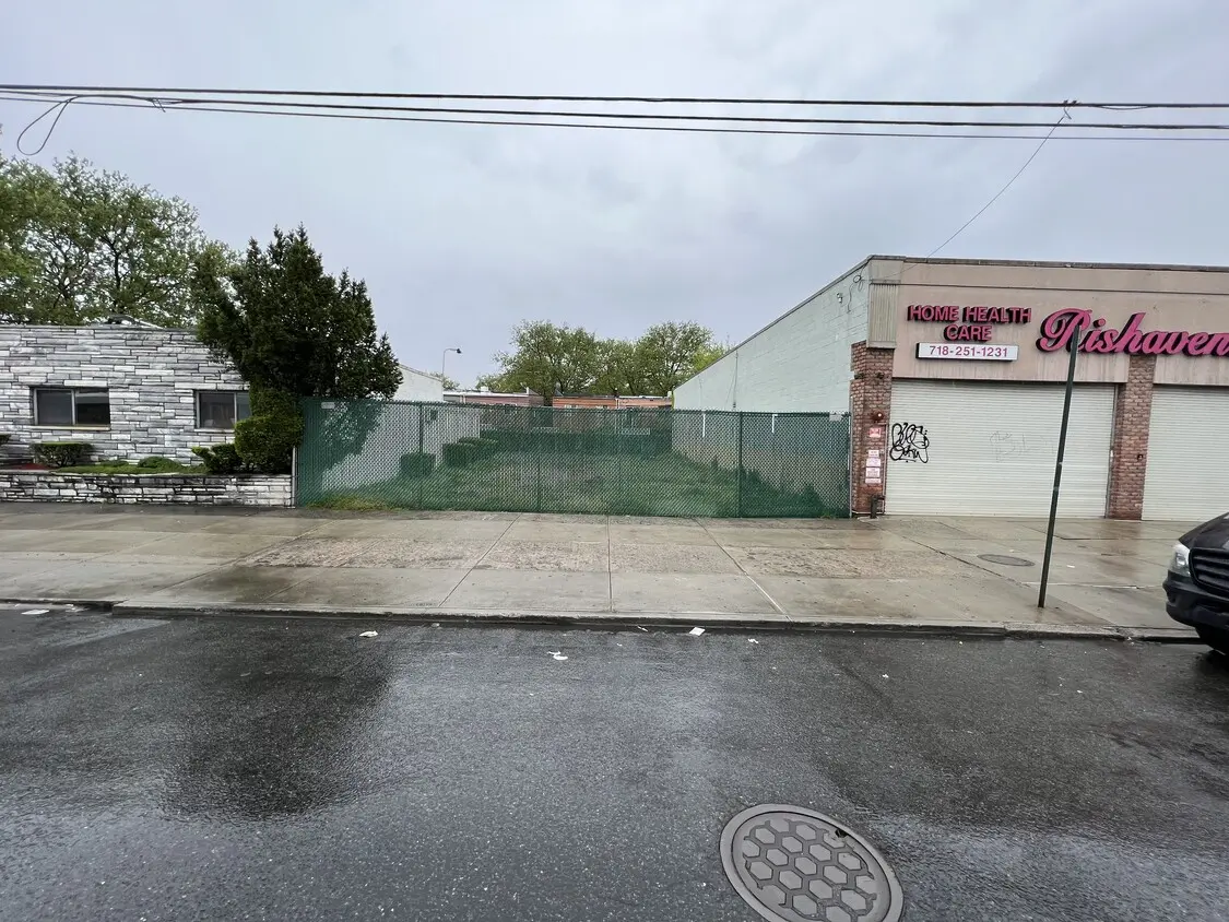 2264 Flatbush Ave, Brooklyn, NY 11234