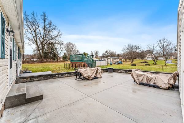 2406 Hanna St New Castle, PA 16102