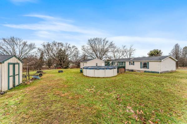 2406 Hanna St New Castle, PA 16102