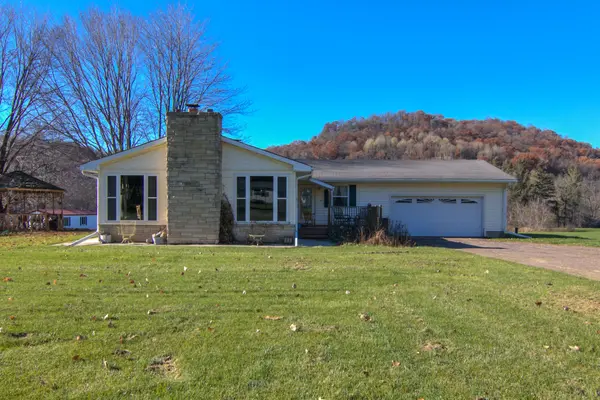 S1551 County Road I, Alma, WI 54610