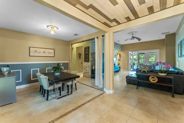 3718 Paradiso Circle, Kissimmee, FL 34746