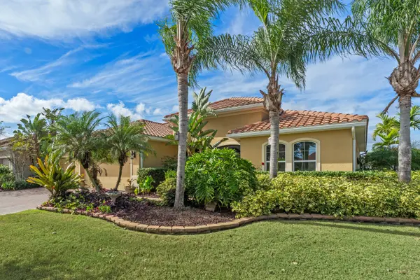 3718 Paradiso Circle, Kissimmee, FL 34746