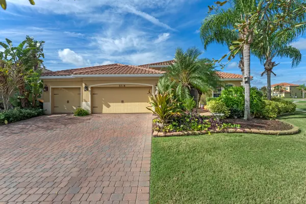 3718 Paradiso Circle, Kissimmee, FL 34746