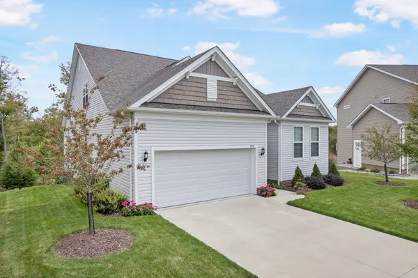 2952 Darlene Ct, Twinsburg, OH 44087