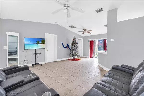 Lehigh Acres, FL 33971,5313 Lee St