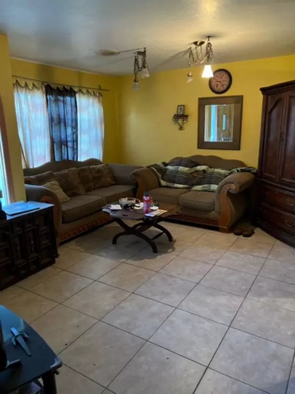 Lehigh Acres, FL 33971,4219 2nd St W