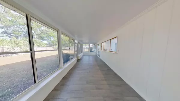 Sarasota, FL 34231,6455 Colonial Dr