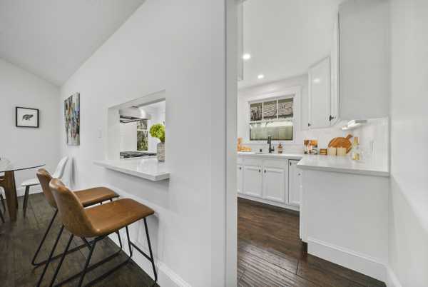 185 Colorado Ave Palo Alto, CA 94301