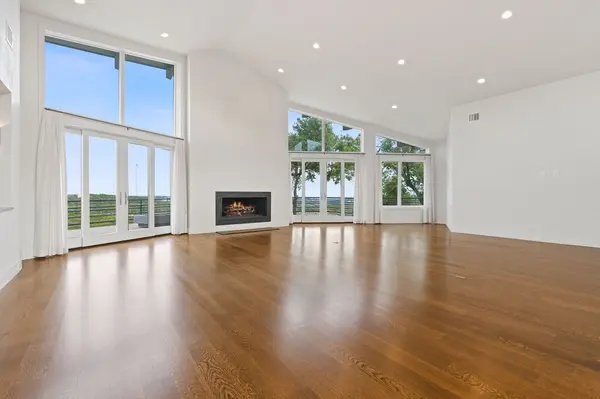 10 Hedge Ln, Austin, TX 78746