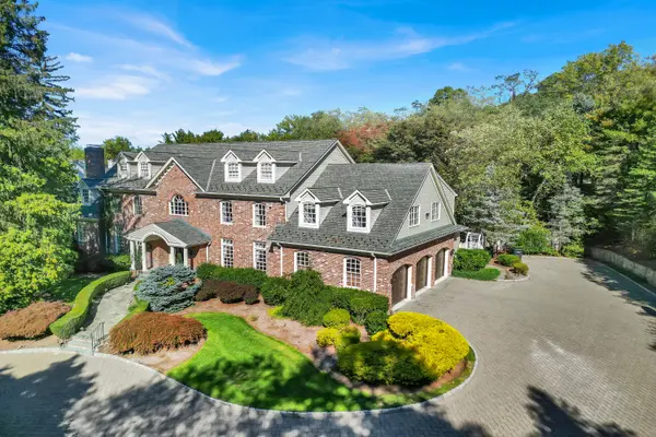 29 Lower Cross Rd, Saddle River, NJ 07458