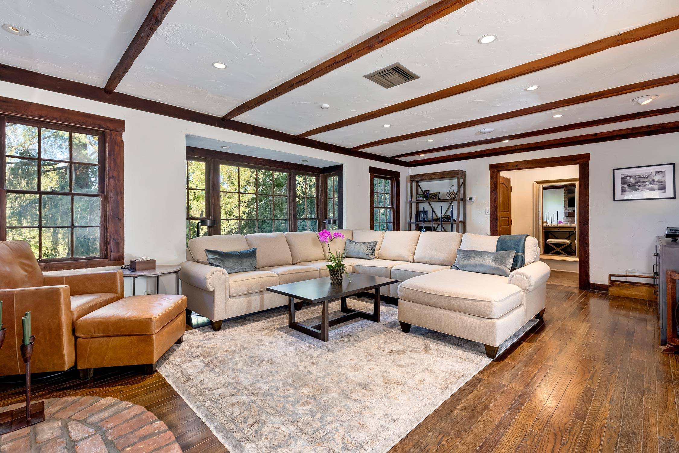 Homes for sale Valley Vista Blvd, Sherman Oaks, CA 91403 MLSA1...