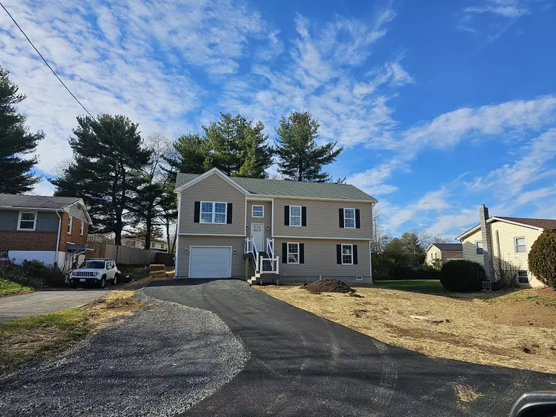 327 Dogwood Rd, Winchester, VA 22602