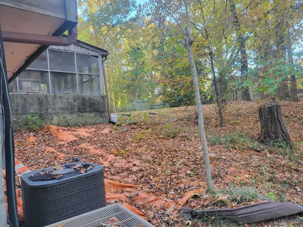 164 Ericson Rd, Cordova, TN 38018