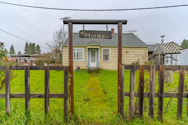 328 Fossholm St NE, Silverton, OR 97381