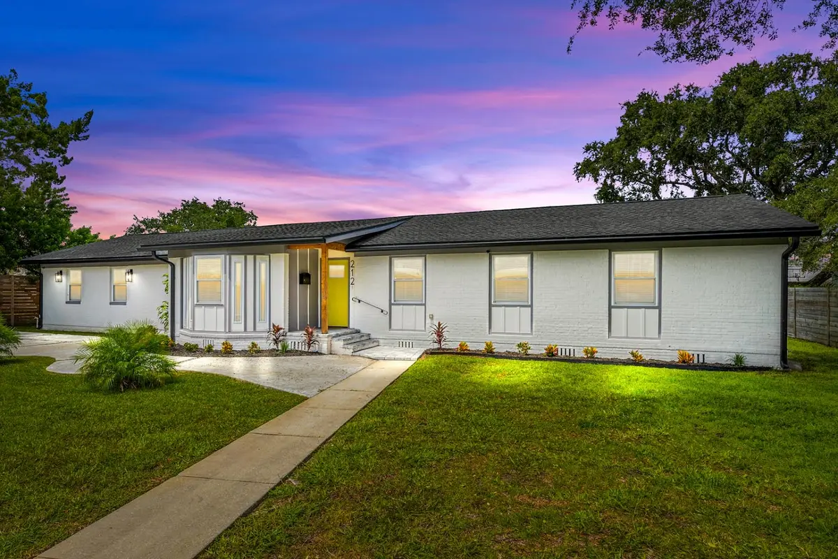 Alcazar St, St Augustine, FL 32080-3707