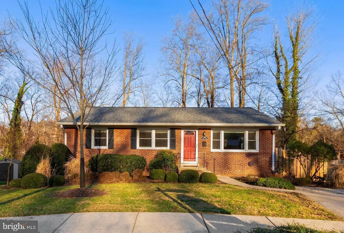 3903 Spruell Ct, Kensington, MD 20895