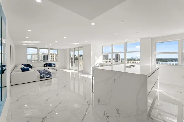 2801 NE 183rd St #Unit 2116W, Aventura, FL 33160