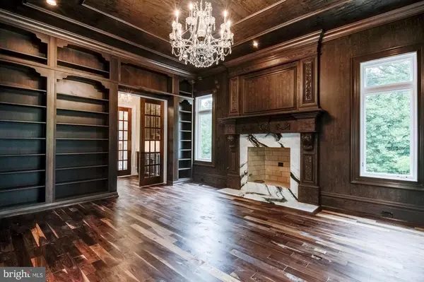 35A Elsiragy Court, Mclean, VA 22102