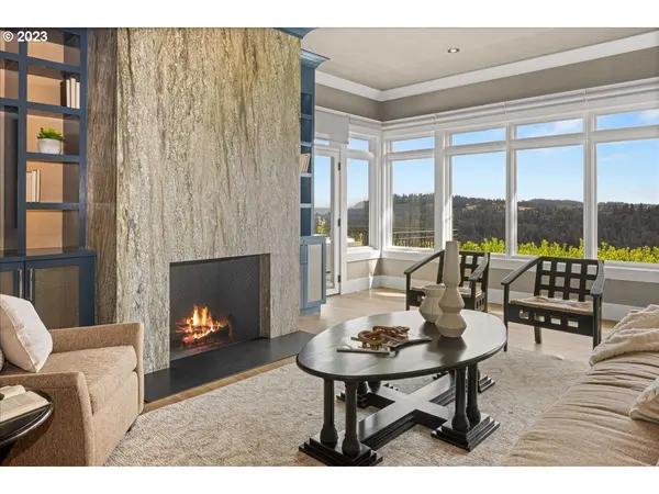 1776 Ridgecrest Dr, Lake Oswego, OR 97034