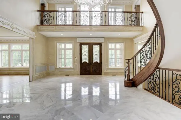 35B Elsiragy Court, Mclean, VA 22102