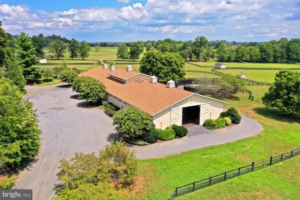 21281 Belle Grey Ln, Upperville, VA 20184