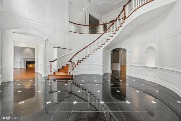 1015 Basil Rd, Mclean, VA 22101