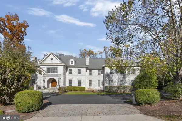 1034 Founders Ridge Ln, Mclean, VA 22102