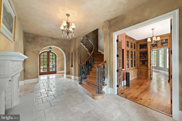 38793 Chelten Ln, Middleburg, VA 20117