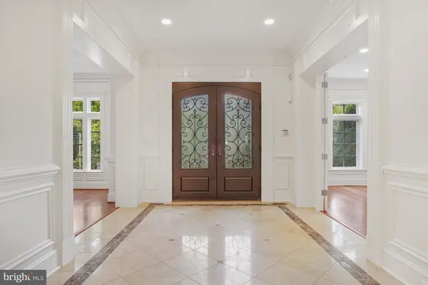 6705 Sorrel St, Mclean, VA 22101