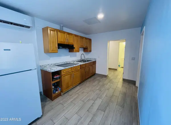 282 Dogwood Road, Phoenix, AZ 85003