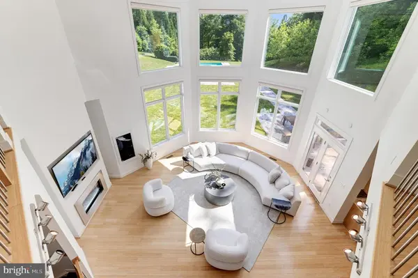 1001 Savile Ln, Mclean, VA 22101
