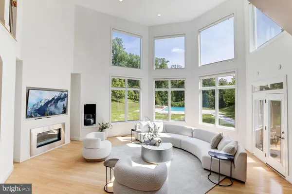 1001 Savile Ln, Mclean, VA 22101