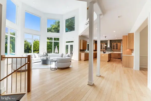 1001 Savile Ln, Mclean, VA 22101