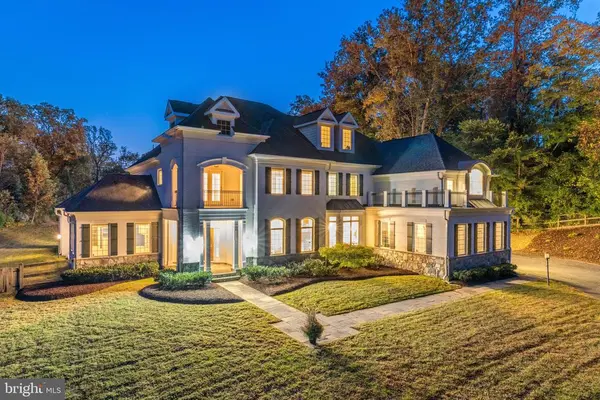 1001 Savile Ln, Mclean, VA 22101