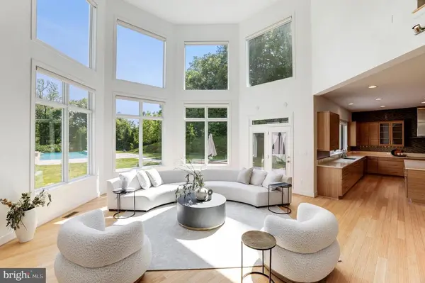 1001 Savile Ln, Mclean, VA 22101