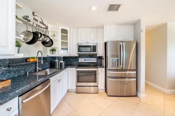 1841 SE 6th St, Pompano Beach, FL 33060