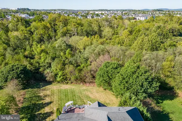 14208 Snickersville Dr, Gainesville, VA 20155