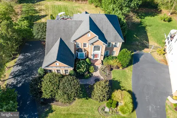14208 Snickersville Dr, Gainesville, VA 20155