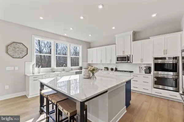 Warlander Dr SW, Leesburg, VA 20175