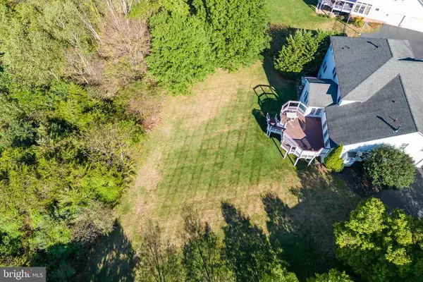 14208 Snickersville Dr, Gainesville, VA 20155