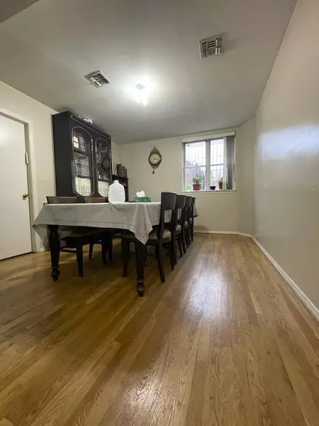 341 Wallabout St #2nd Flr (4 apts), Brooklyn, NY 11206