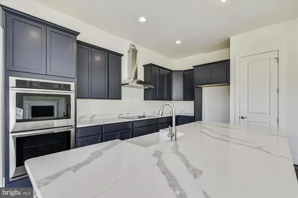 15621 Sunshine Ridge Ln, Gainesville, VA 20155