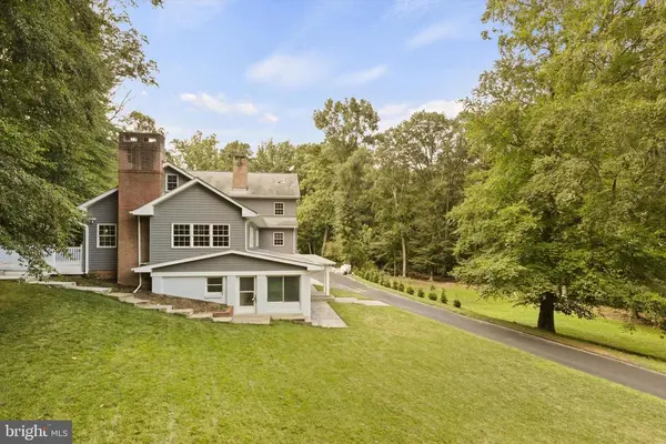 9450 4th Pl, Lorton, VA 22079