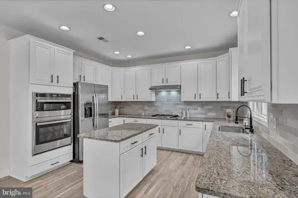5518 Hillsman Farm Ln, Haymarket, VA 20169