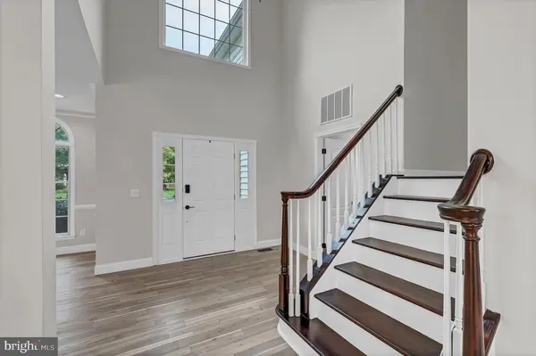 5518 Hillsman Farm Ln, Haymarket, VA 20169