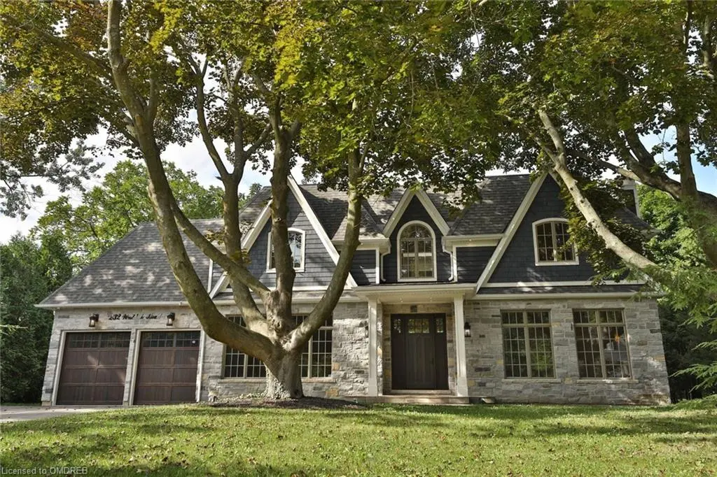 232 Westdale Rd, Oakville, ON L6L 4Z9