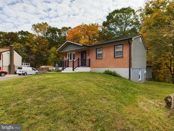 4801 Kempair Dr, Woodbridge, VA 22193