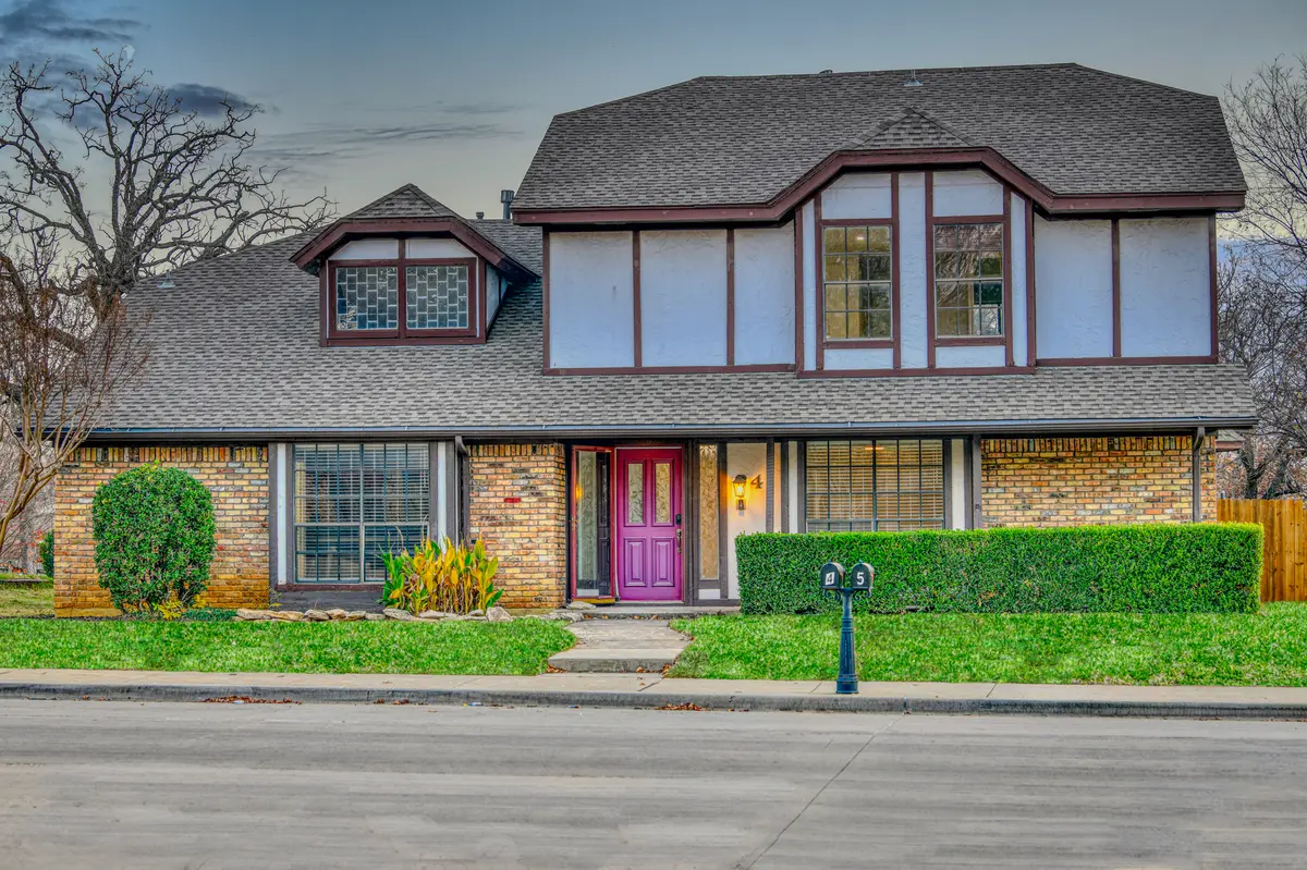 4 Hickory Hills Blvd, Hickory Creek, TX 75065