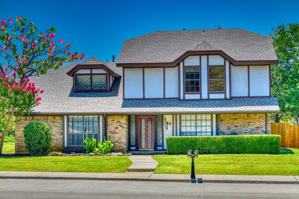 4 Hickory Hills Blvd, Hickory Creek, TX 75065