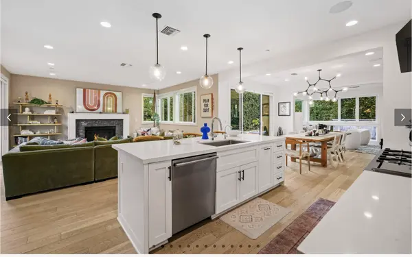 11907 Pacific Ave, Los Angeles, CA 90066